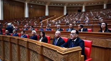 اعتراضات نيابية.. سبب تأجيل جلسة البرلمان لمناقشة التشكيل الوزاري الجديد في مصر